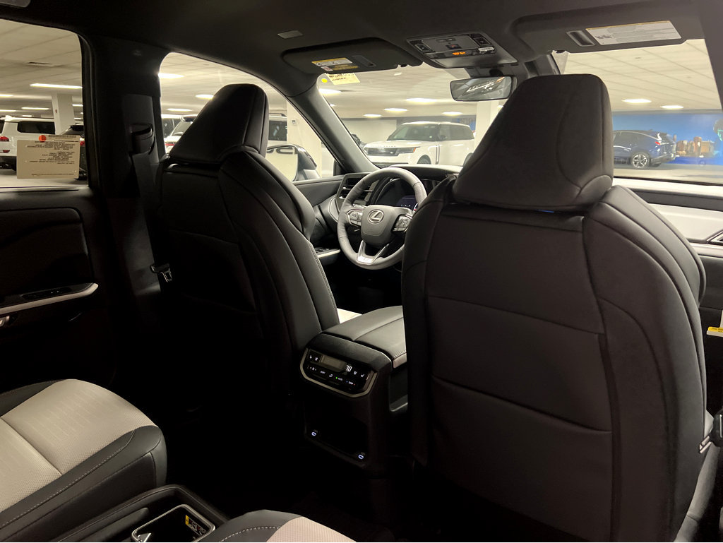 New 2026 Lexus TX 500h AWD w/ Technology Package image 21