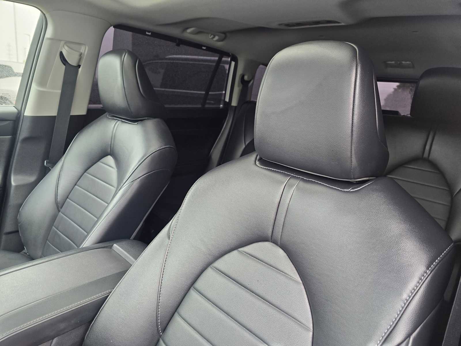 Used 2023 Toyota Highlander XLE FWD image 24