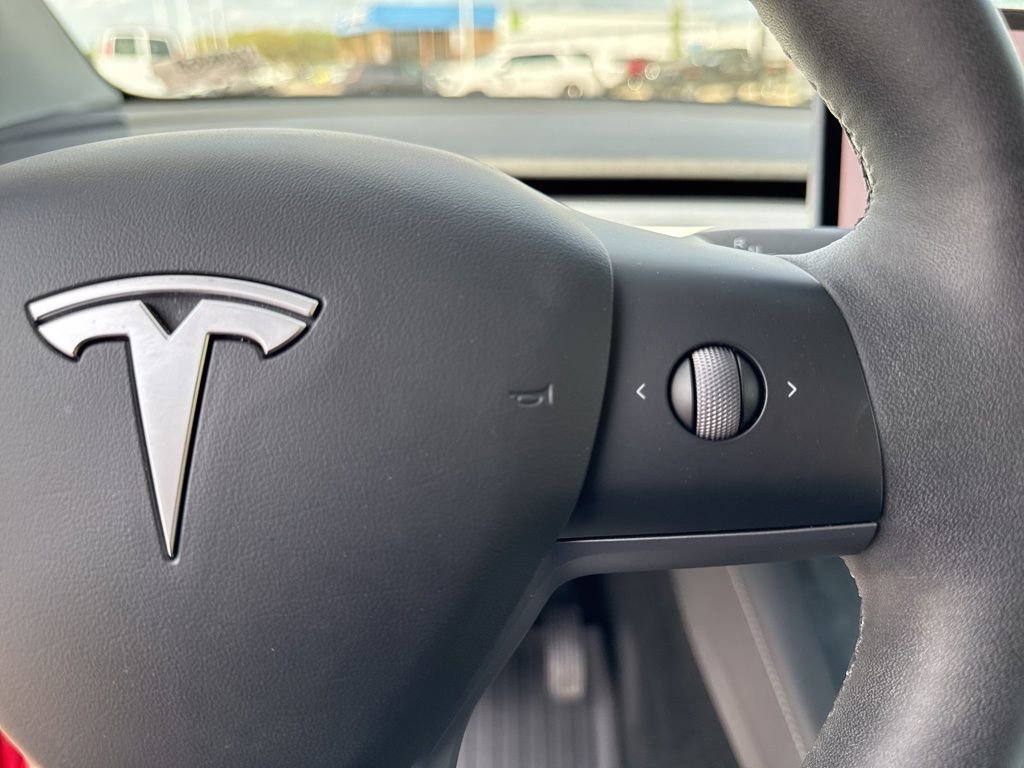 Used 2024 Tesla Model Y Long Range image 18