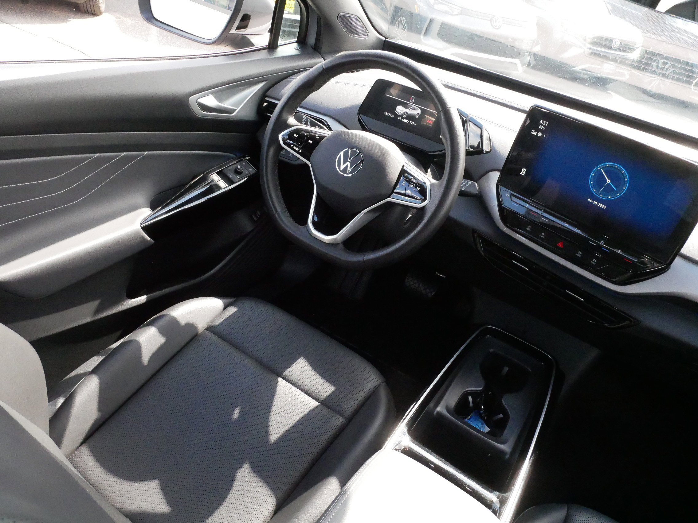 Used 2023 Volkswagen ID.4 Pro S AWD/4WD image 9