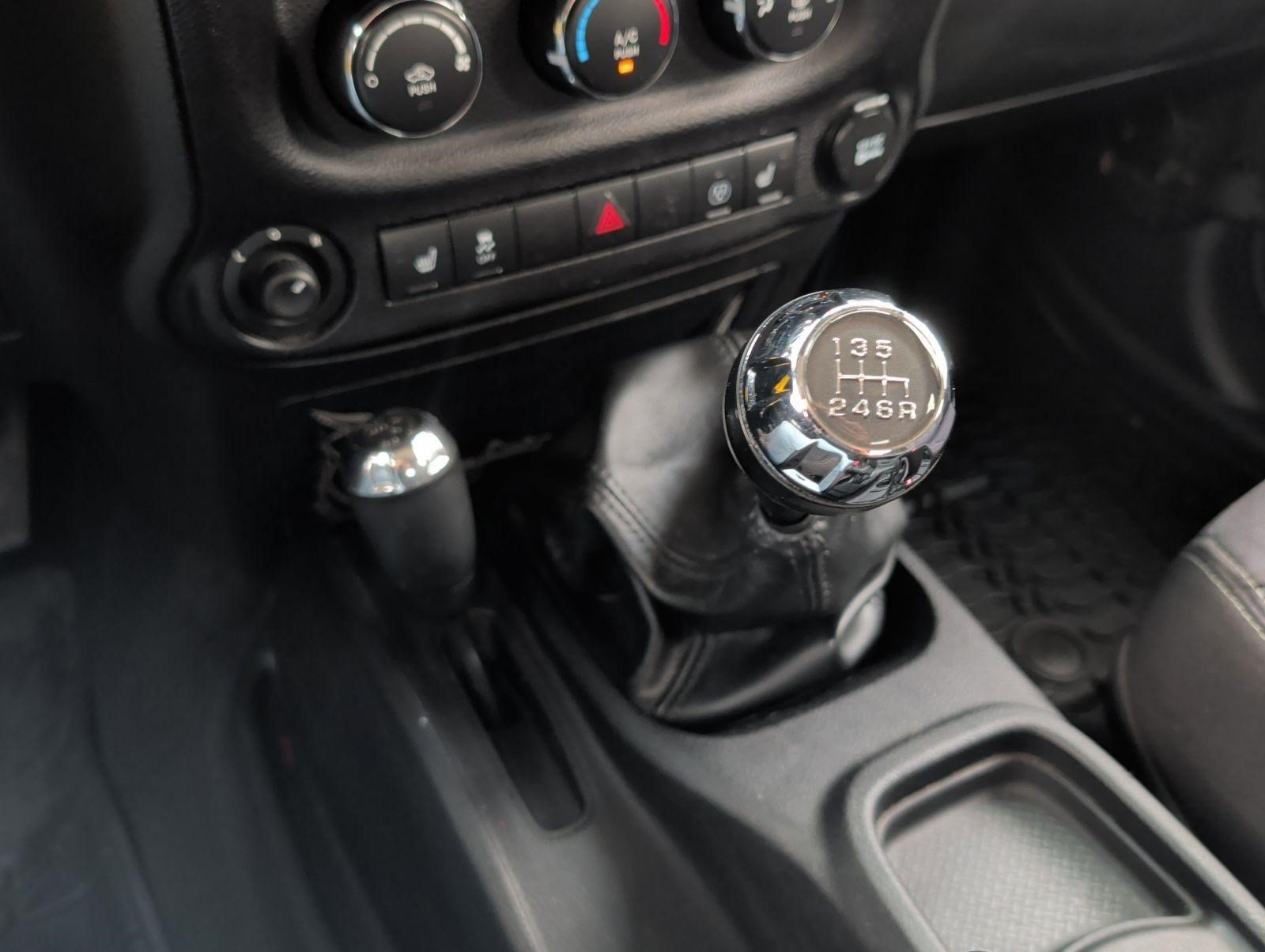 Used 2014 Jeep Wrangler Sahara w/ Trailer Tow Group AWD/4WD image 20