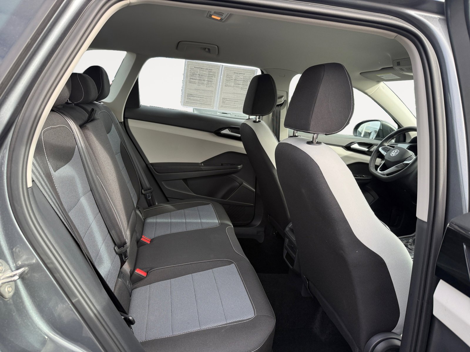 Certified 2025 Volkswagen Taos S FWD image 18