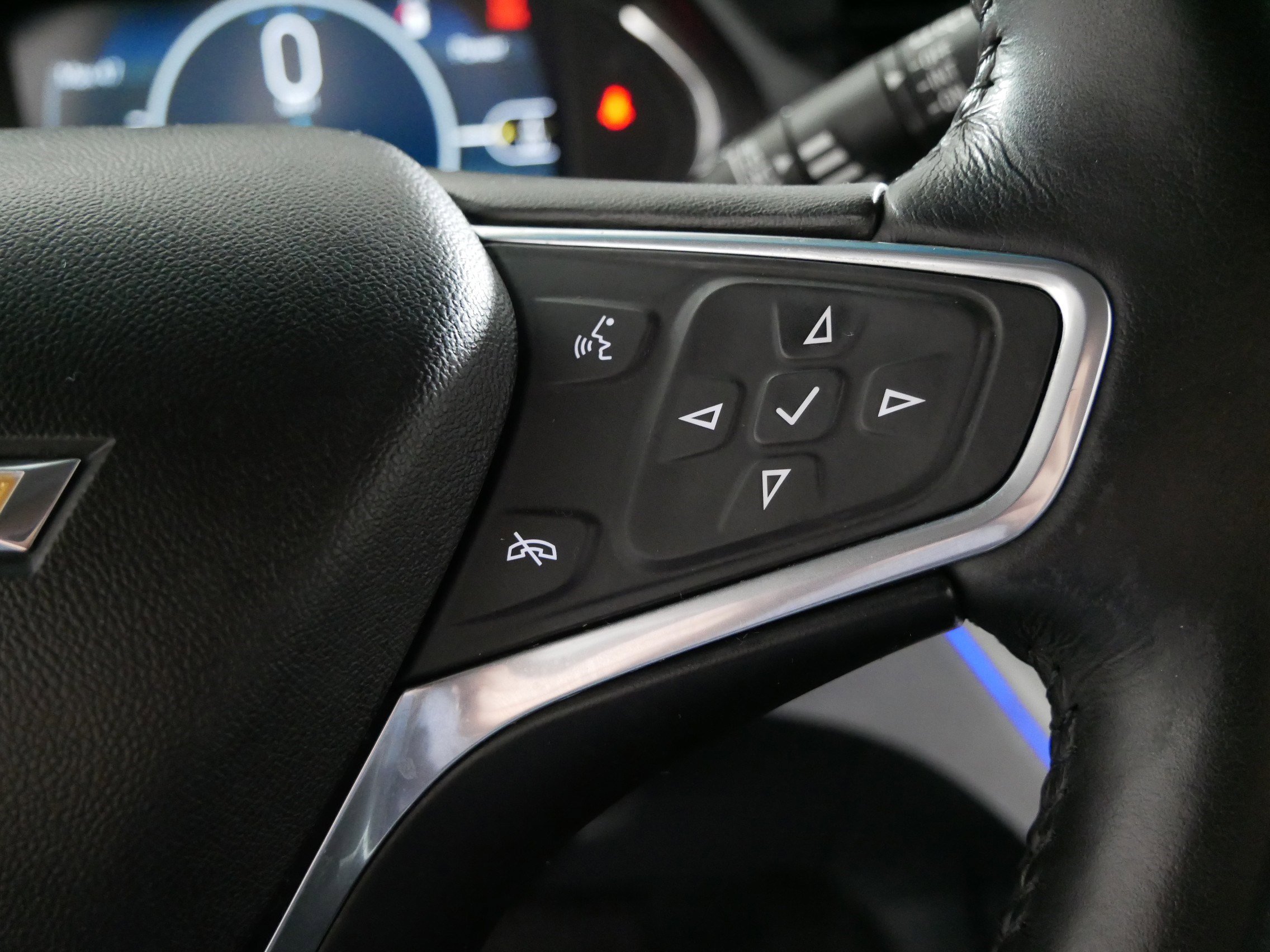 Used 2019 Chevrolet Bolt Premier w/ Infotainment Package image 28