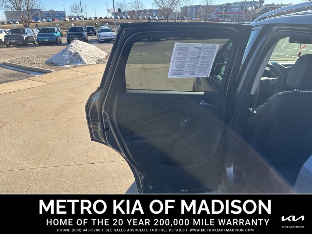 Used 2013 Ford Escape Titanium w/ Class II Trailer Tow Pkg image 23