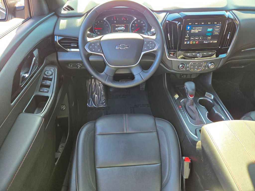 Used 2023 Chevrolet Traverse RS FWD image 10