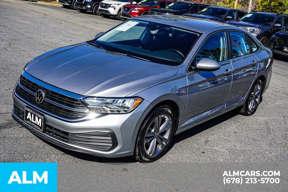 Used 2024 Volkswagen Jetta SE FWD image 15