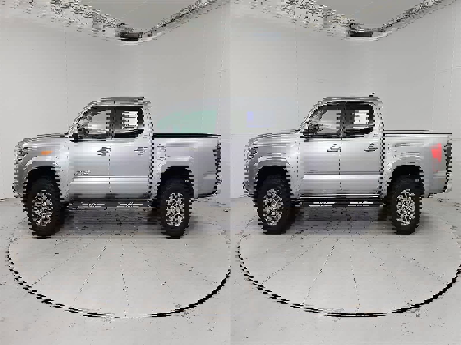 Used 2019 Toyota Tacoma SR5 image 3