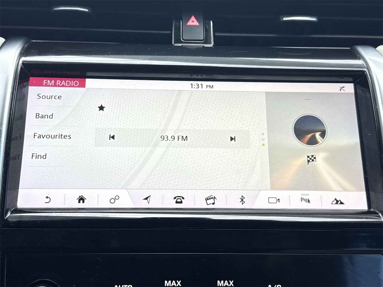 Used 2020 Land Rover Discovery Sport SE R-Dynamic image 22