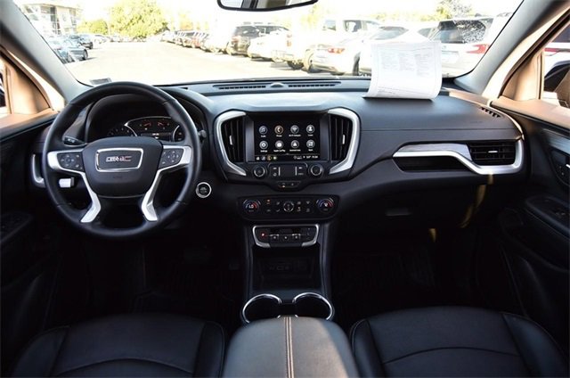 Used 2024 GMC Terrain SLT image 7