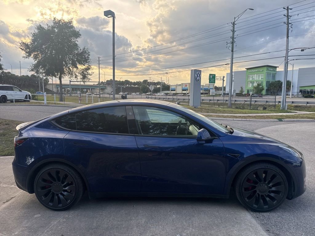 Used 2024 Tesla Model Y Performance AWD/4WD image 8