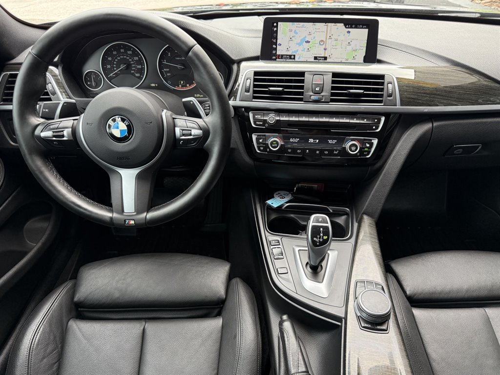 Used 2020 BMW 430i Coupe w/ M Sport Package RWD image 17