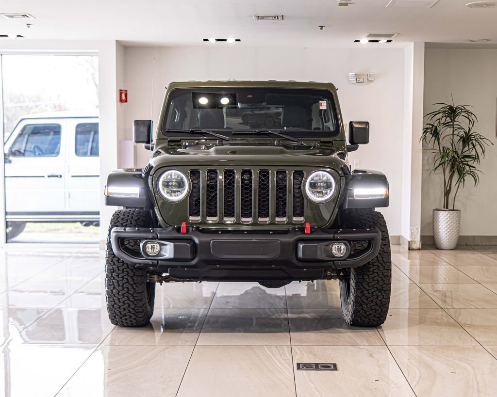 Used 2023 Jeep Wrangler Unlimited Rubicon w/ Dual Top Group AWD/4WD image 3