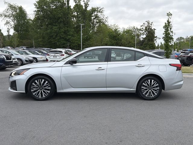Used 2024 Nissan Altima 2.5 SV image 6