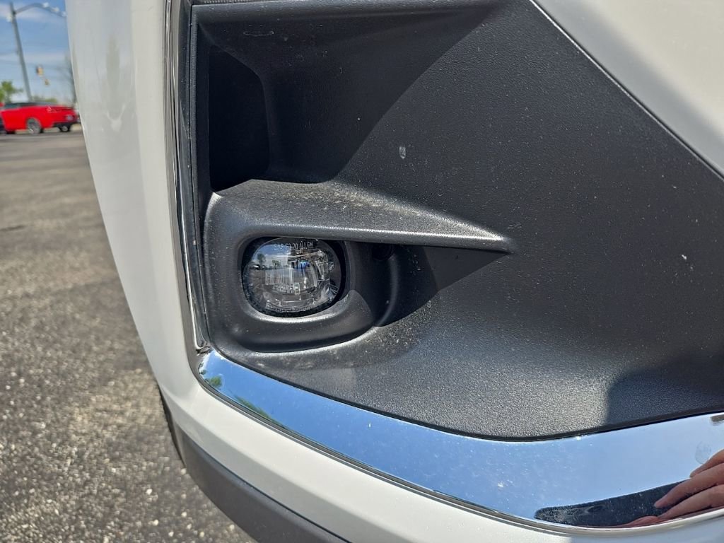 Used 2023 Buick Encore GX Essence w/ Experience Buick Package FWD image 21