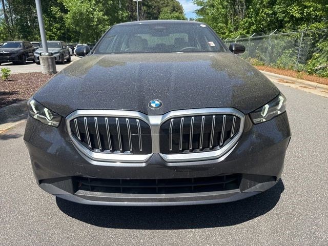 Certified 2025 BMW 530i RWD image 2