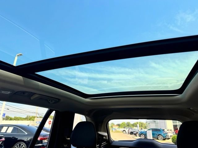 Used 2023 Volvo XC90 B5 Plus w/ Protection Package Premier AWD/4WD image 39