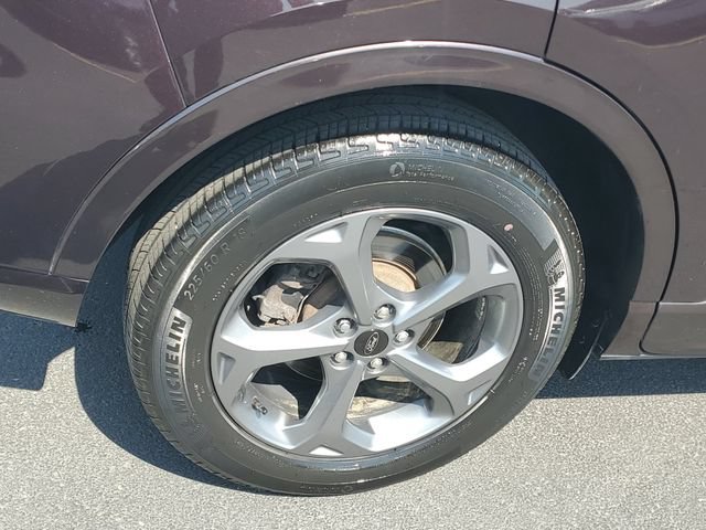 Used 2023 Ford Escape ST-Line w/ Tech Pack #1 AWD/4WD image 5