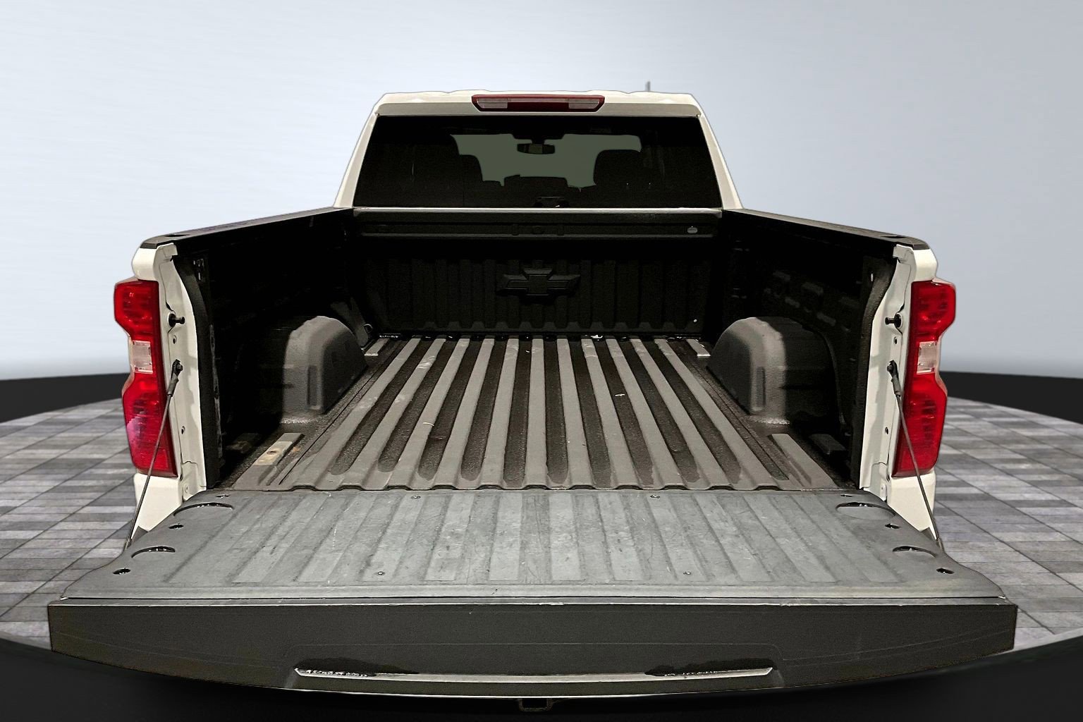 Used 2020 Chevrolet Silverado 1500 W/T w/ WT Convenience Package AWD/4WD image 8