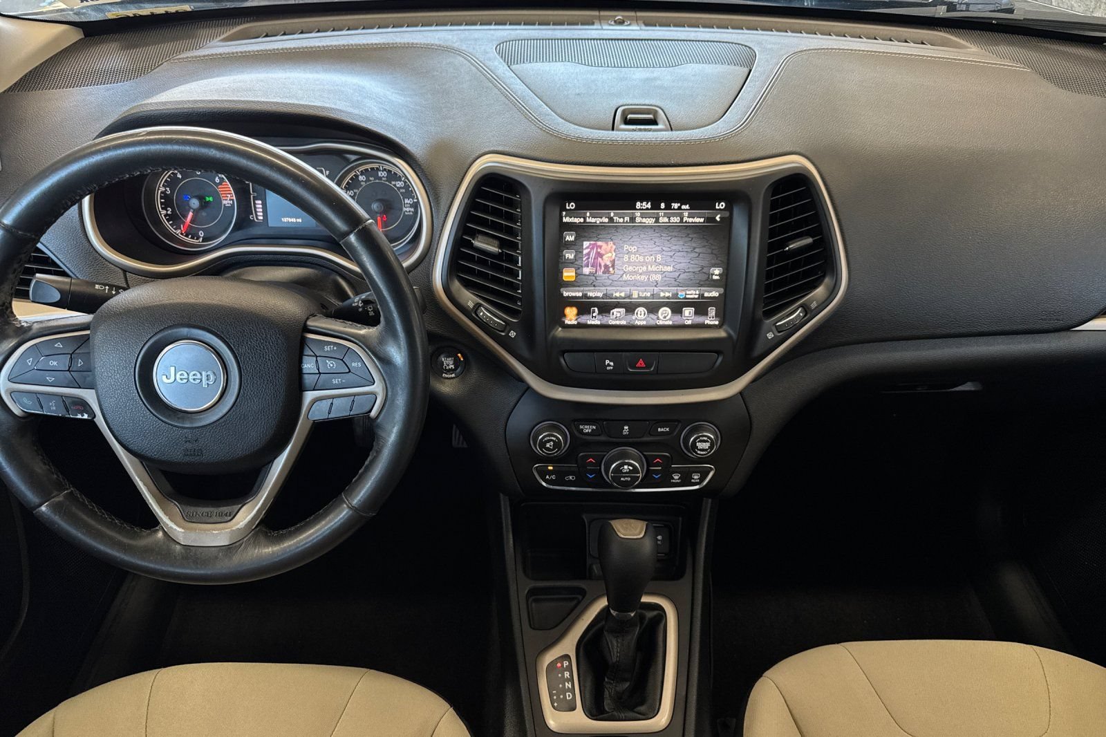 Used 2016 Jeep Cherokee 75th Anniversary FWD image 13