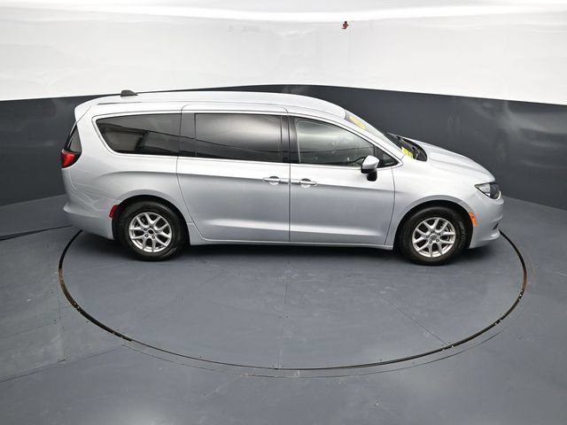 Used 2023 Chrysler Voyager LX FWD image 41