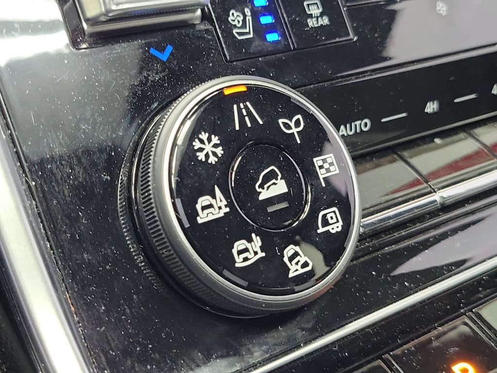 Used 2025 Nissan Armada Platinum AWD/4WD image 34