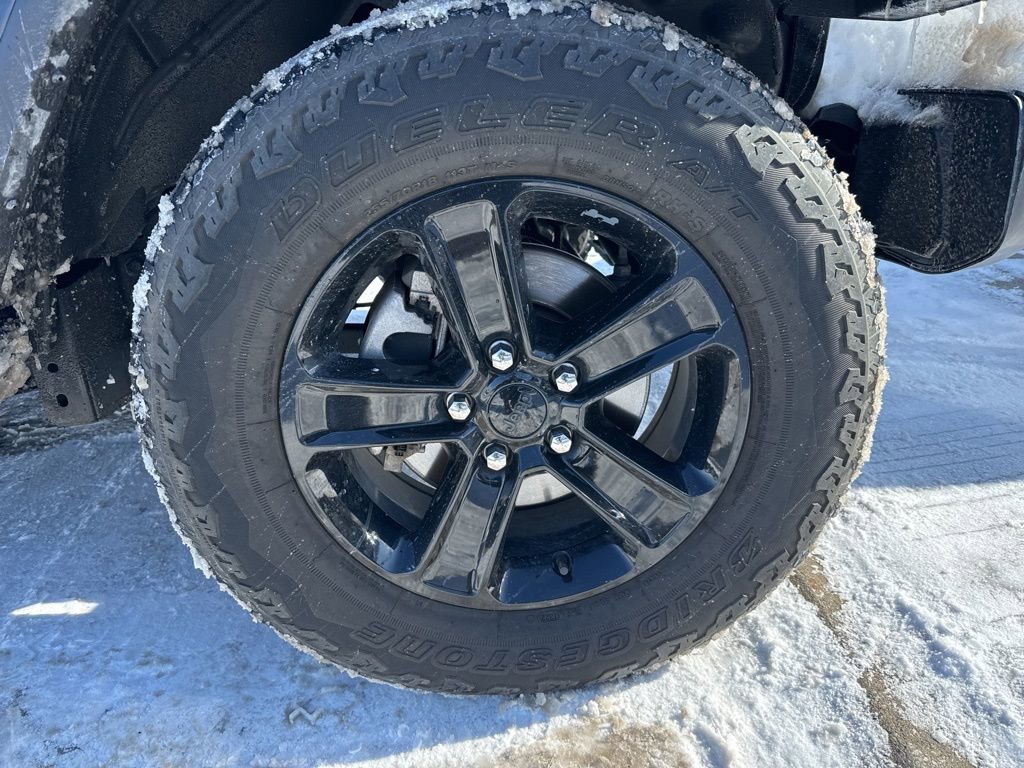 Used 2022 Jeep Wrangler Unlimited Sahara image 3