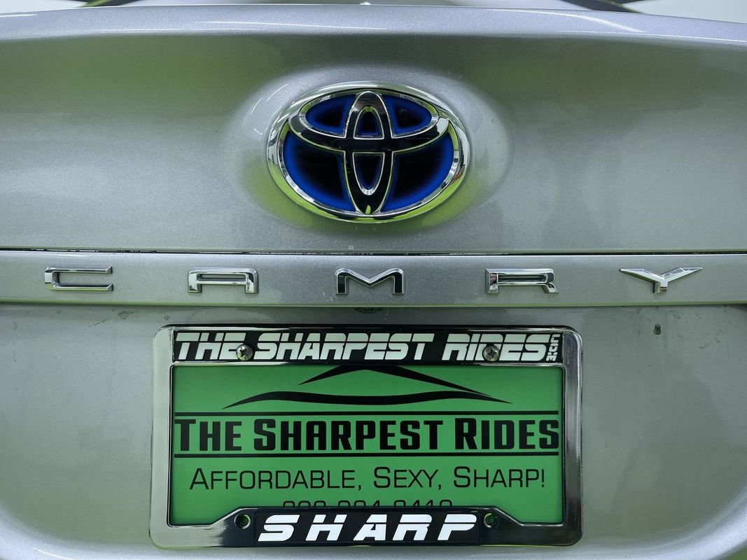 Used 2022 Toyota Camry LE image 11