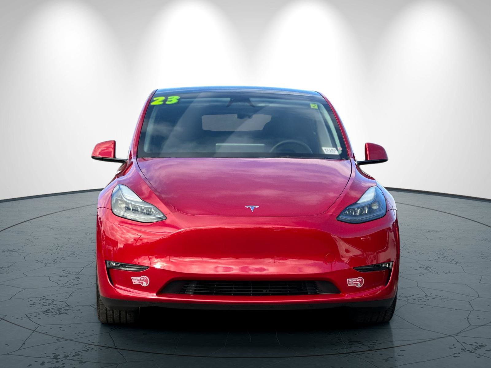 Used 2023 Tesla Model Y Performance AWD/4WD image 9