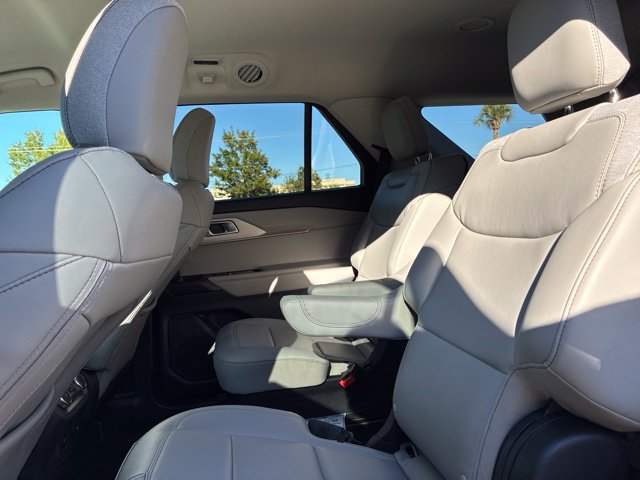 Used 2026 Ford Explorer Active w/ Active Comfort Package RWD image 22