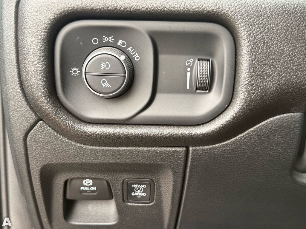 Used 2025 RAM 1500 Tradesman w/ Night Edition AWD/4WD image 14