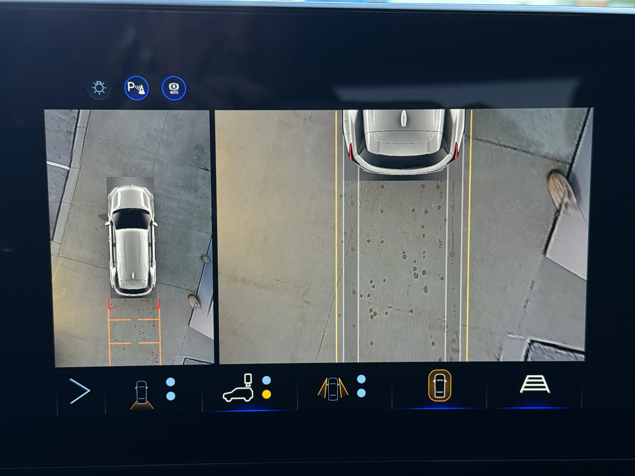 New 2027 Chevrolet Equinox RS w/ Safety and Technology Package AWD/4WD image 28
