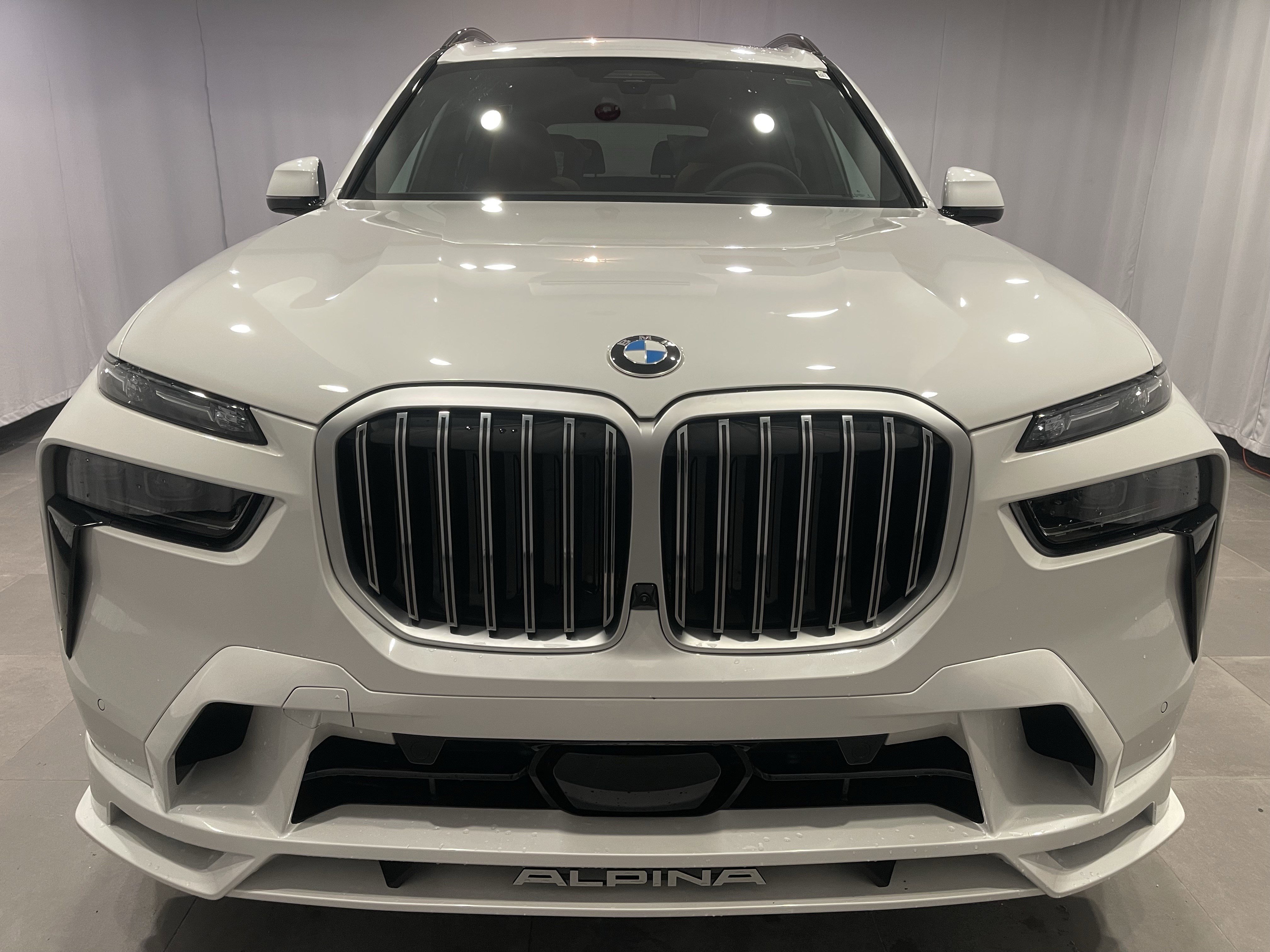 New 2026 BMW ALPINA XB7 image 2