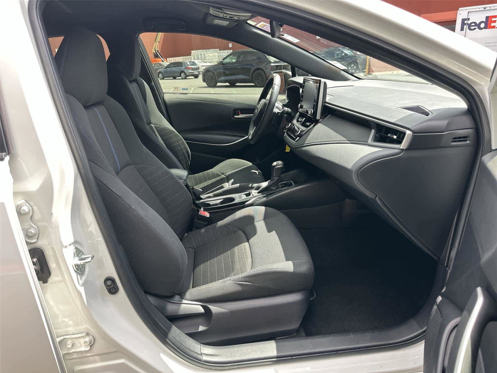 Used 2020 Toyota Corolla SE FWD image 15