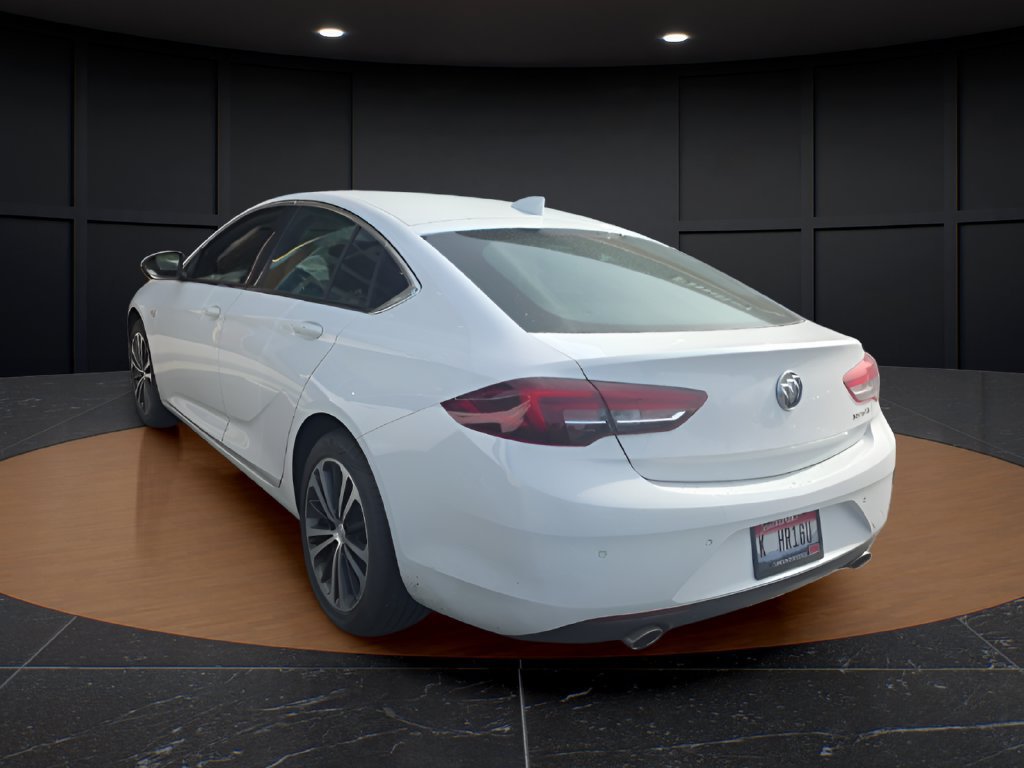 Used 2019 Buick Regal Preferred w/ Driver Confidence Package I FWD image 6