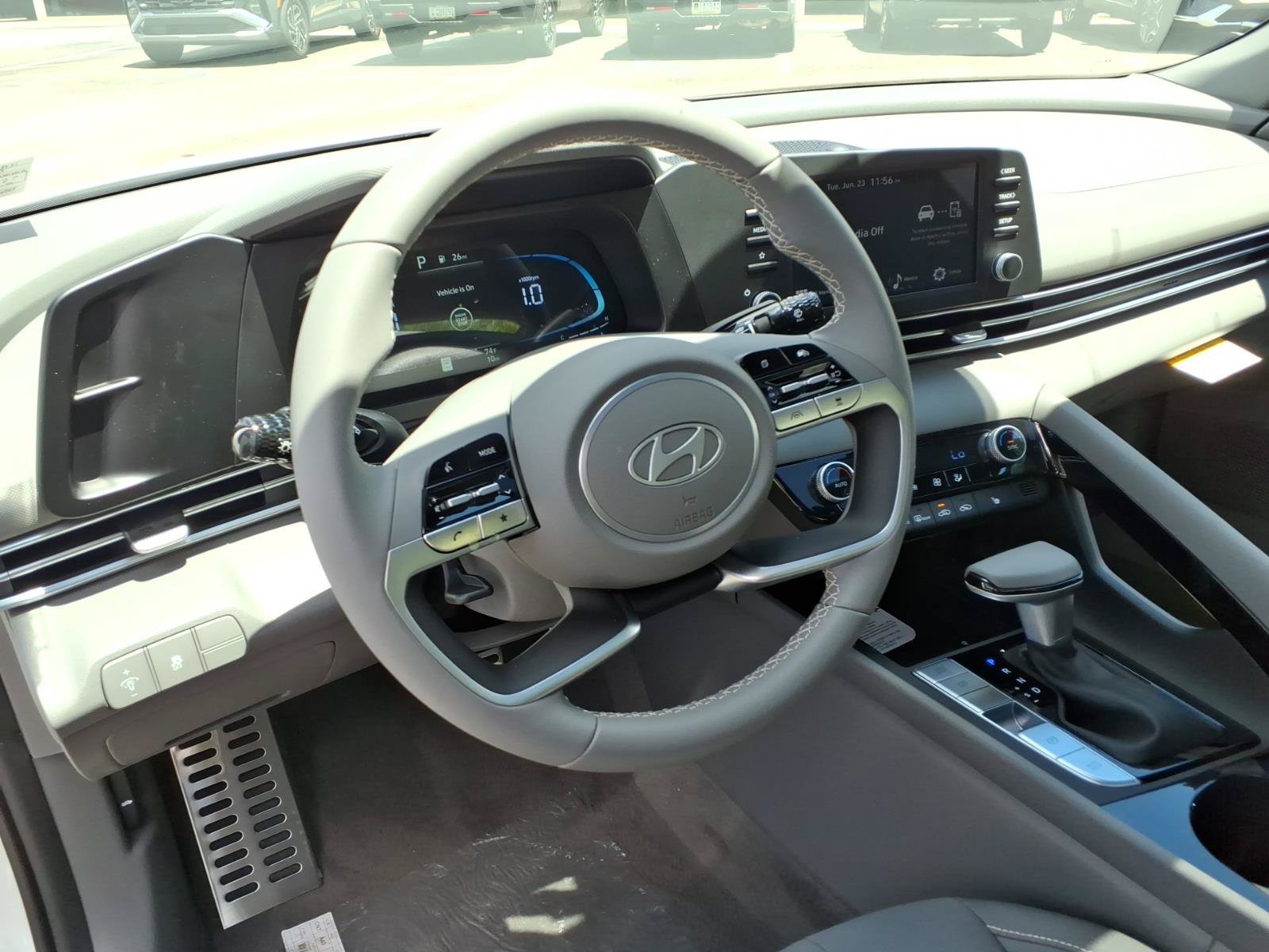 New 2026 Hyundai Elantra SEL Sport FWD image 6