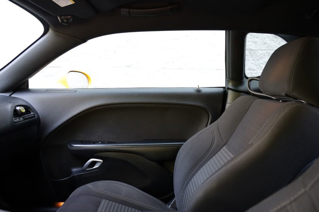 Used 2017 Dodge Challenger SXT image 15