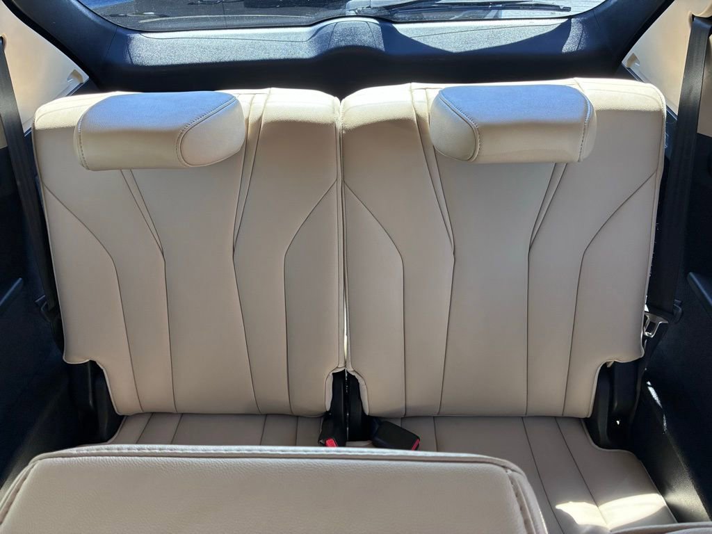 Used 2023 Acura MDX SH-AWD image 16