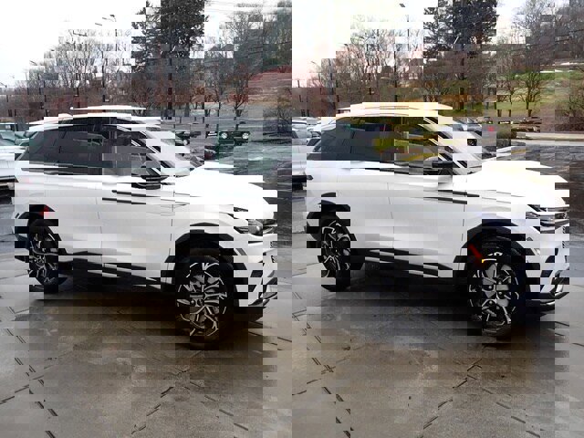 New 2026 Lincoln Nautilus Premier image 29