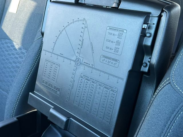 Used 2025 RAM 3500 Big Horn image 46