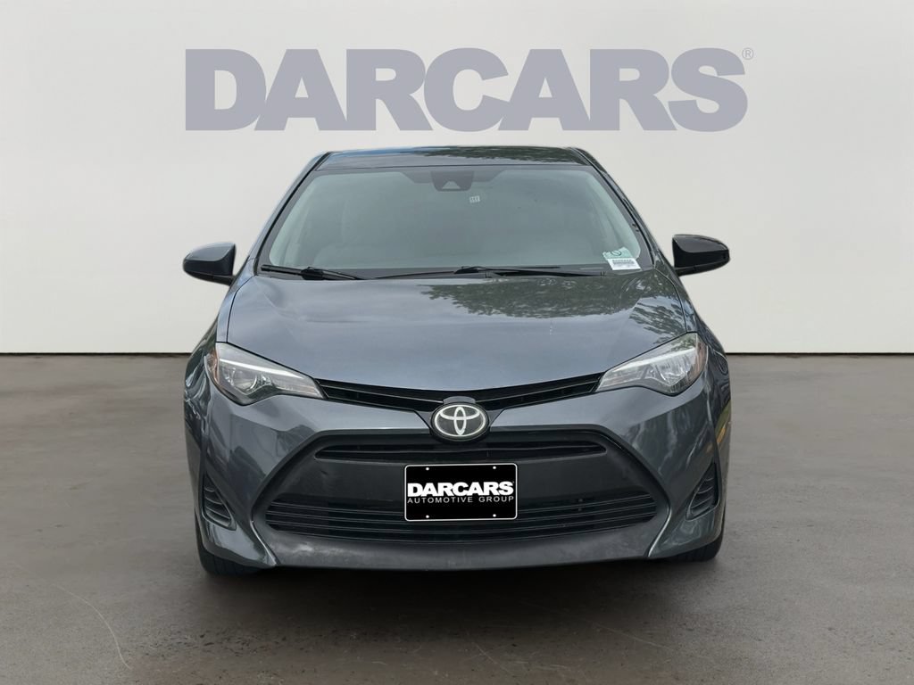 Used 2017 Toyota Corolla LE w/ Carpet Mat Package (TMS) FWD image 2