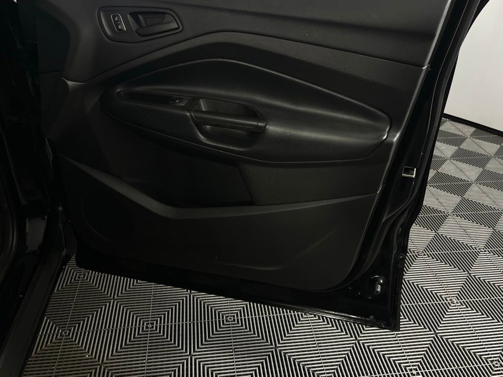 Used 2018 Ford Escape S image 26