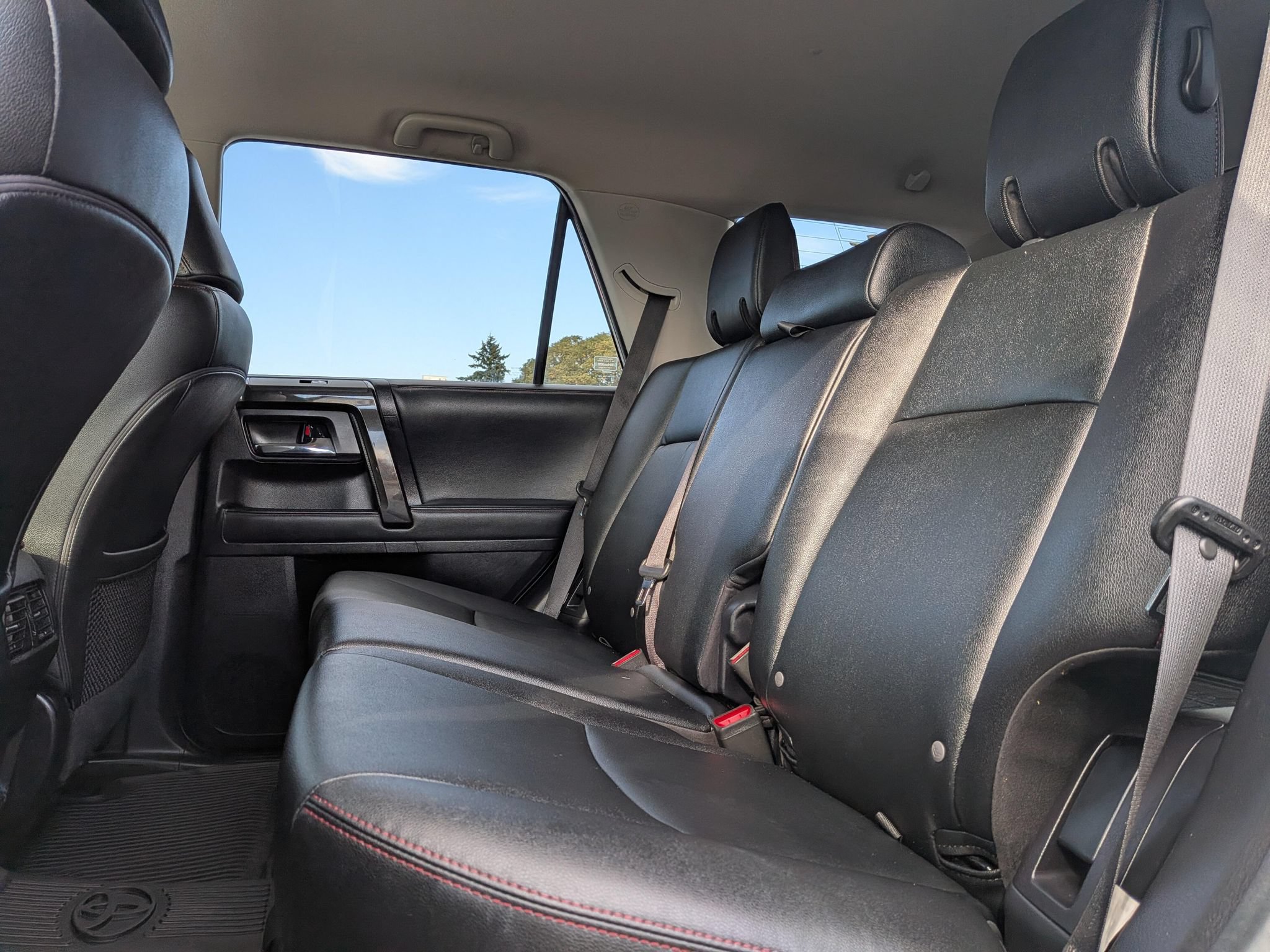 Used 2021 Toyota 4Runner Venture AWD/4WD image 6