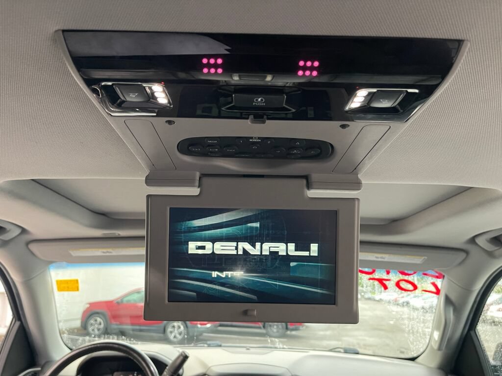 Used 2018 GMC Yukon Denali w/ Open Road Package AWD/4WD image 34