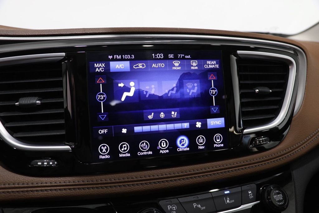 Used 2017 Chrysler Pacifica Limited w/ UConnect Theater Package FWD image 28