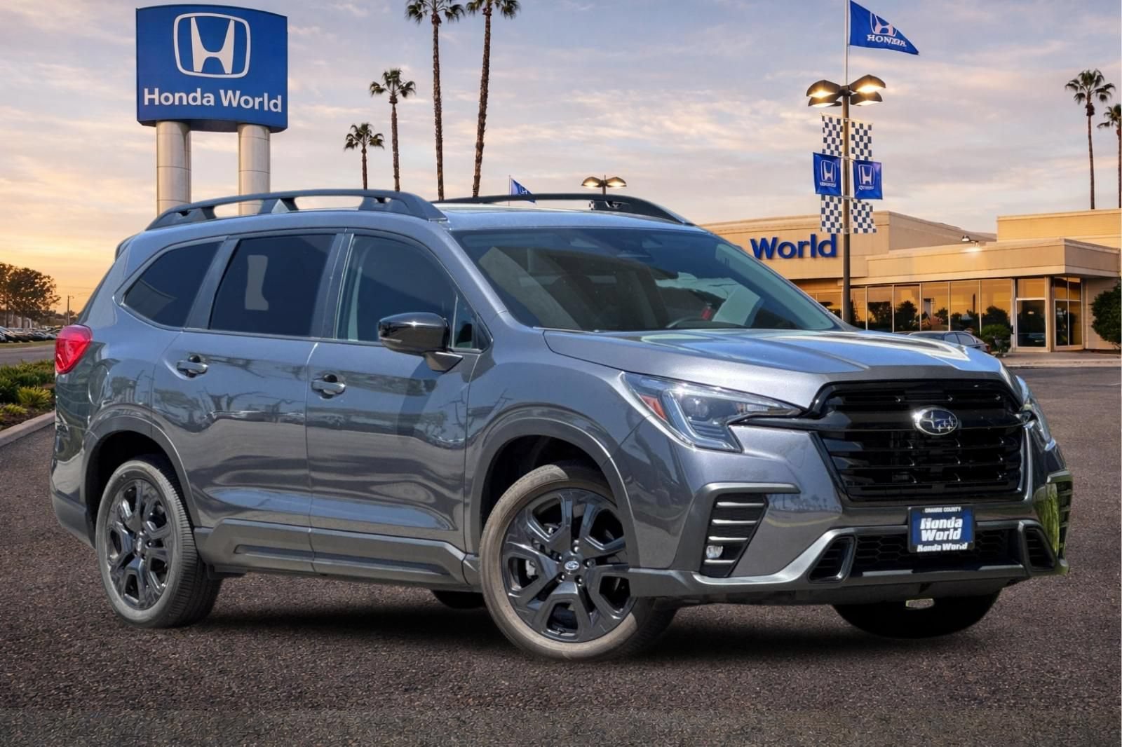 Used 2024 Subaru Ascent Onyx Edition AWD/4WD image 2