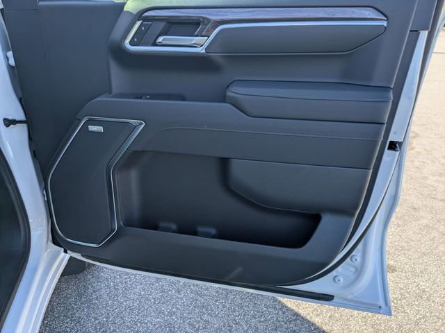 New 2026 Chevrolet Silverado 1500 LTZ w/ LTZ Premium Package AWD/4WD image 38