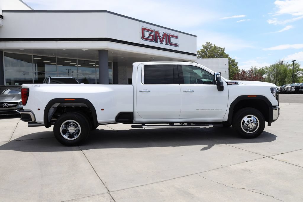 New 2026 GMC Sierra 3500 SLT w/ SLT Convenience Package AWD/4WD image 7