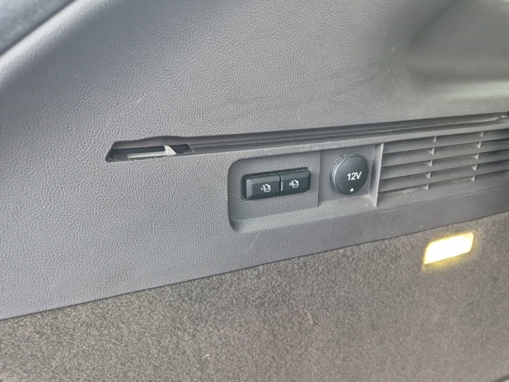 Used 2020 Lincoln Nautilus Reserve w/ Cargo Utility Package image 17