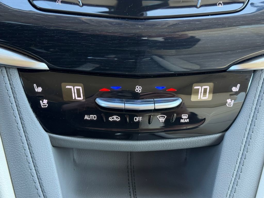 Used 2024 Cadillac XT6 Premium Luxury image 18