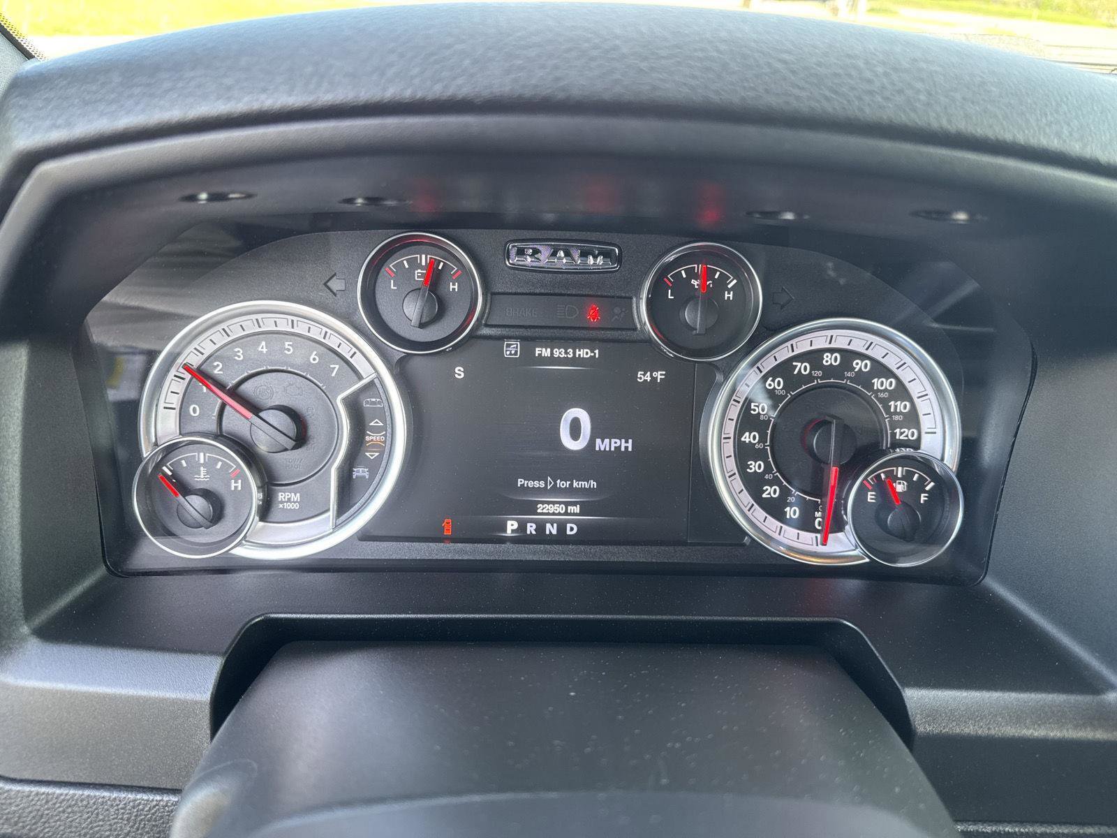 Used 2022 RAM 1500 Classic Warlock w/ Ceramic Gray Warlock Package AWD/4WD image 22